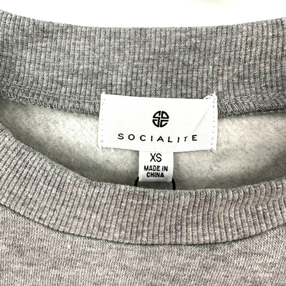 Socialite size XS New with Tags pullover crop sweatshirt crew neck gray - Picture 4 of 5